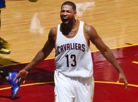 תומפסון בטירוף. הולכים למשחק שביעי (getty)