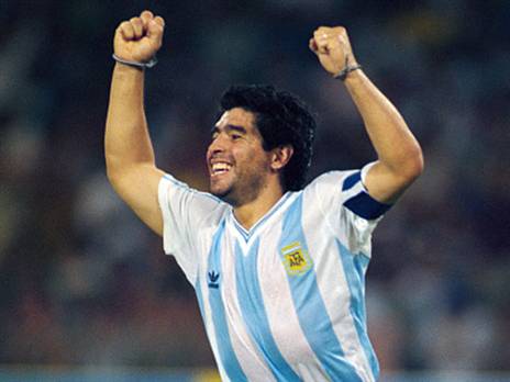 מראדונה. המיתוס גדול אפילו מהכדורגלן (Getty)
