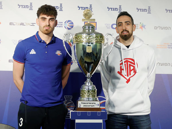 בר טימור ויאיר קרביץ. שני קפטנים, גביע אחד (אלן שיבר)