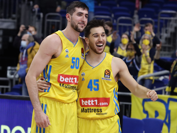 זוסמן ובלאט. יפגשו שוב את מכבי ת"א (Euroleague Basketball via Getty)