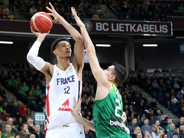 גאוות האומה הצרפתית. וומבניאמה (PETRAS MALUKAS/AFP via Getty)