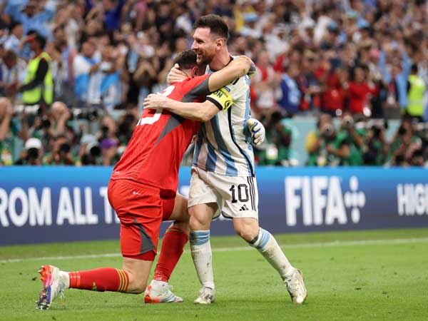 חיבוק שאומר הכל (Getty)