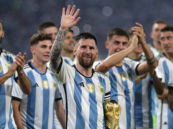 רוצה שכר של אלוף עולם (Daniel Jayo/Getty Images)