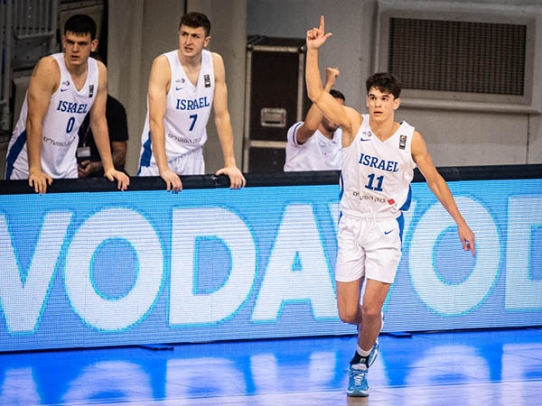 סיימו בסטייל (FIBA)
