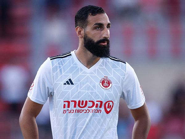שיחק עם צוואר תפוס. רודריגס (מאור אלקסלסי)