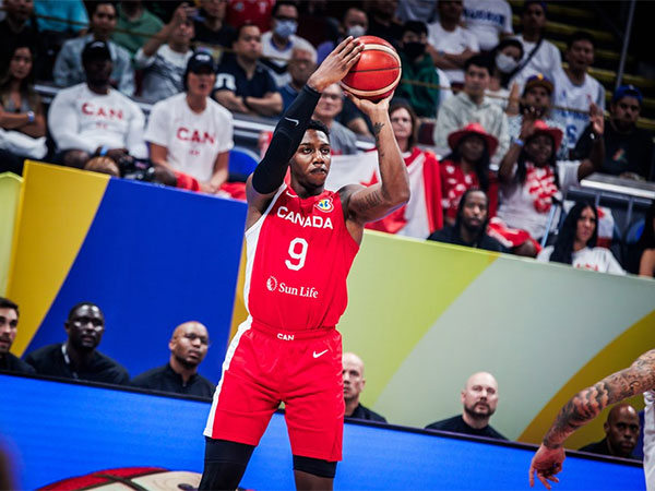 בארט עולה לשלשה (FIBA)