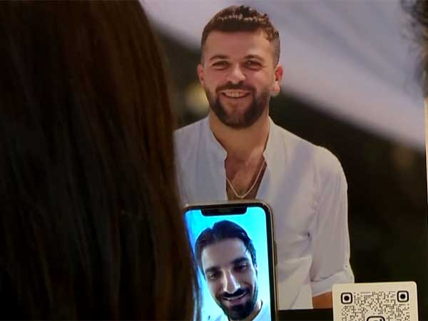 שיחת הווידאו של קרוביו של צרפתי עם רפאלוב