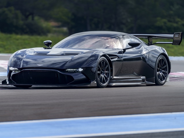 אסטון מרטין וולקן