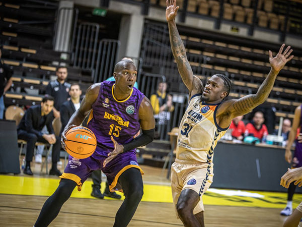 אך לא הייתה תלויה בעצמה (FIBA)