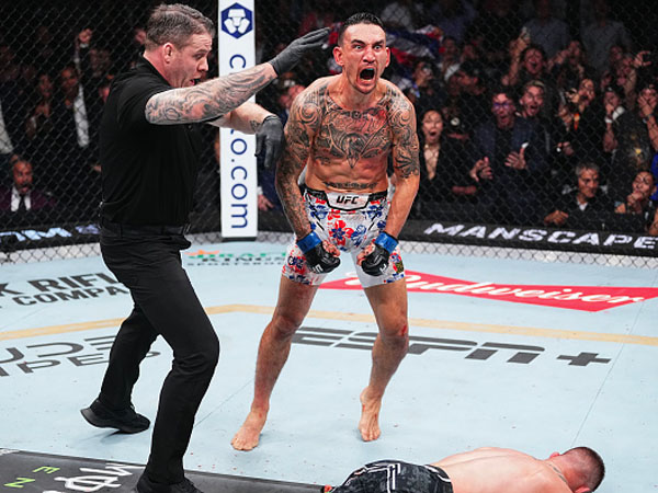 הימם את עולם ה-MMA. הולוואי (GETTY)