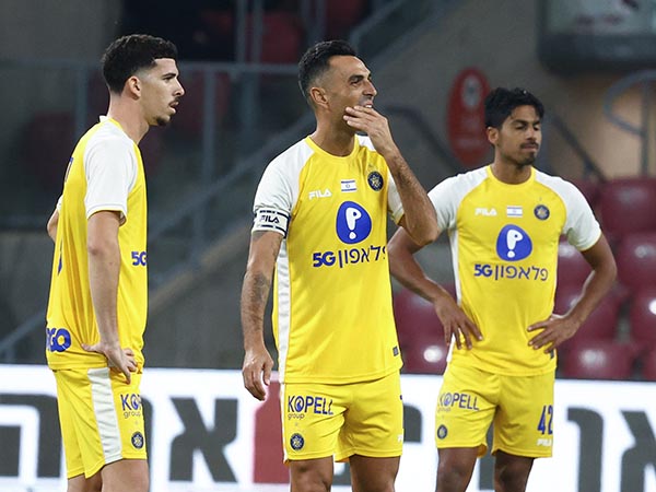 חייב לקבל החלטה. ערן זהבי (דני מרון)