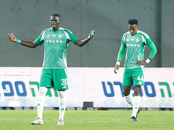 מפלה כואבת למכבי חיפה (צילום: אלן שיבר)