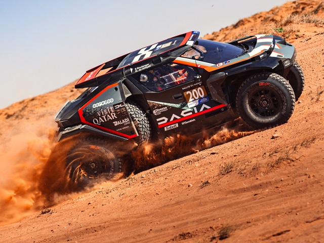 דאצ'יה תנסה לגבור על טויוטה עם צמד הנהגים נאסר אל-עטייה עטור הניצחונות בדקאר ולצידו סבסטיאן לואב, נהג ה-WRC המעוטר ביותר