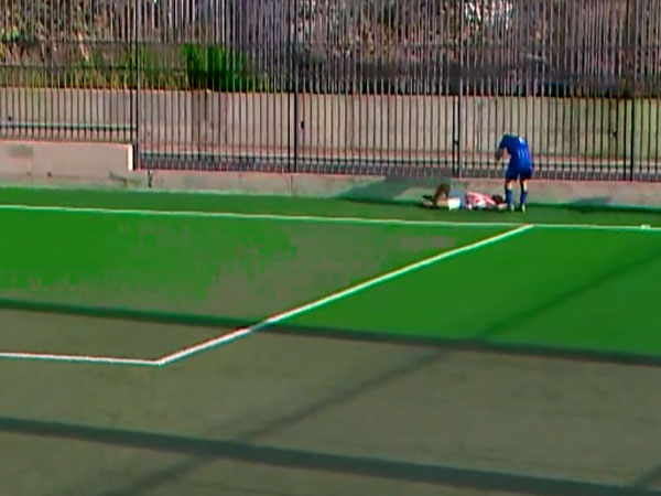 מרחק לא הגיוני בין המגרש לקיר הבטון