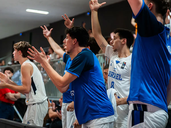 עוד קיץ קסום (FIBA)