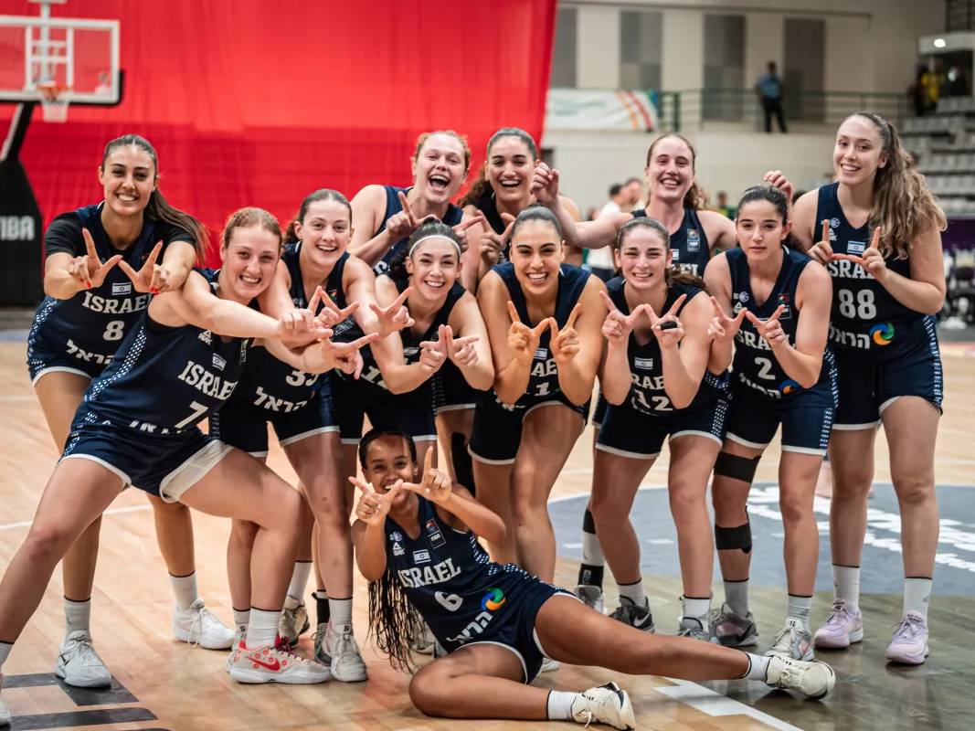 (FIBA)