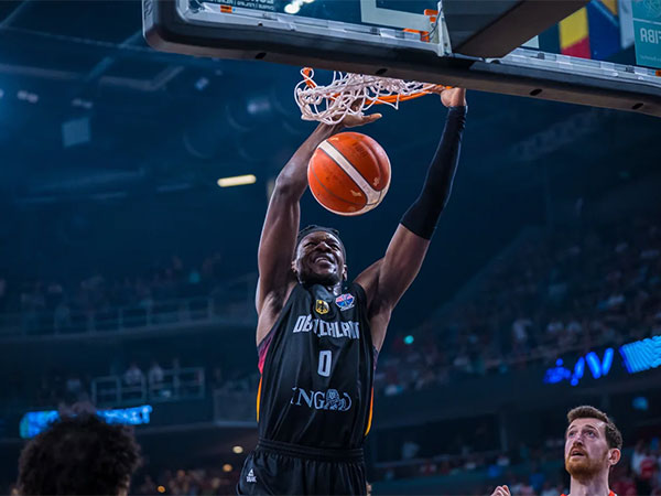 בונגה. הערב הזה שלו (FIBA)