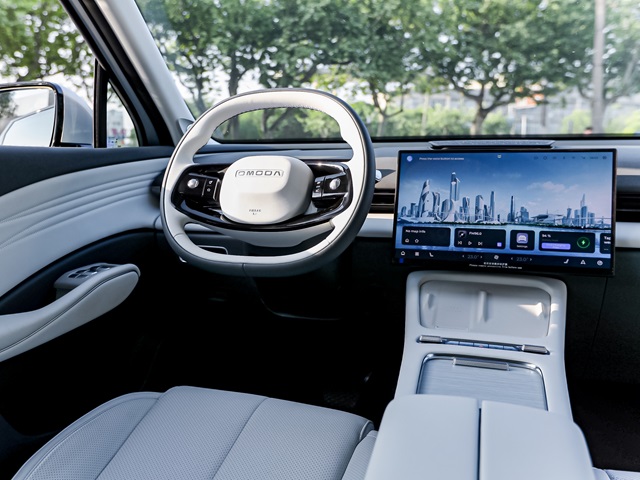 רשימת האבזור מכובדת מאוד כבר מגרסת הכניסה