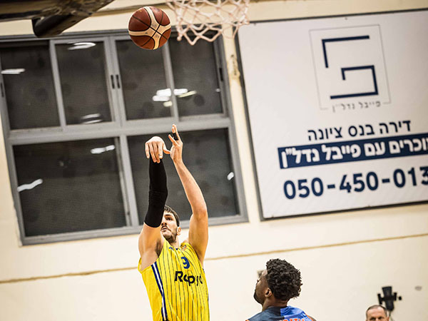 סורקין. מושלם מהשדה (עודד קרני)