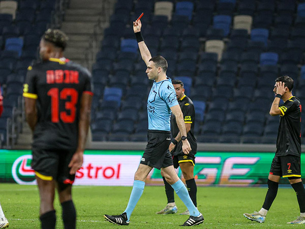 כשלא מעט כרטיסים נשלפו (קובי אליהו)