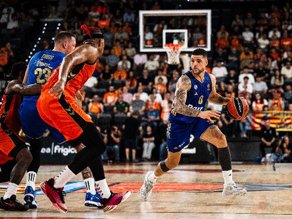 האורחת התחילה להוריד קצב (GETTY)