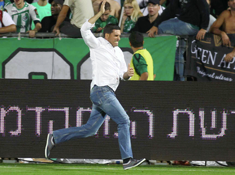 ברגע הזה דווקא לא נזרק כלום מהיציע (אלן שיבר)