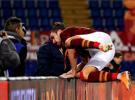 רץ לאוהדים...