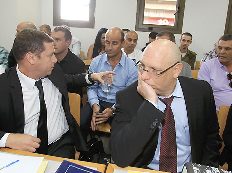 הדיינים החליטו לדחות את ההחלטה. מאירי ופינס (צילום: אלן שיבר)