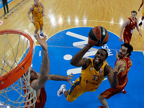ניצחון חוץ יקר לאלבה. מקלין נאבק (GETTYIMAGES)