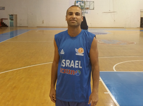 אפיק ניסים באולם באוכריד. שיחזר נשכחות (איגוד הכדורסל)