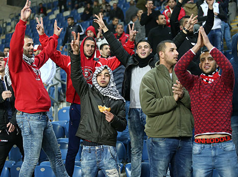 אוהדי סכנין נגד בית"ר. "יש פגיעה בקהל, אבל קטן" (אלן שיבר)