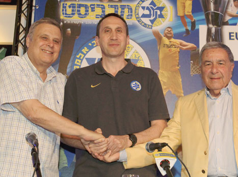 בדרך חזרה להיכל? השיחות עם בלאט נמשכות (אלן שיבר)