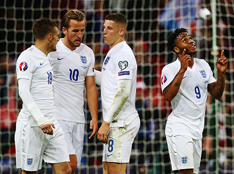 חבורה צעירה ורעבה (gettyimages)