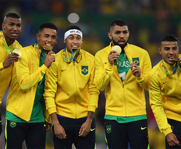 ניימאר פורץ בבכי בסיום (Getty)