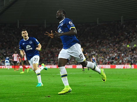 לוקאקו מסמן שלושער (getty)