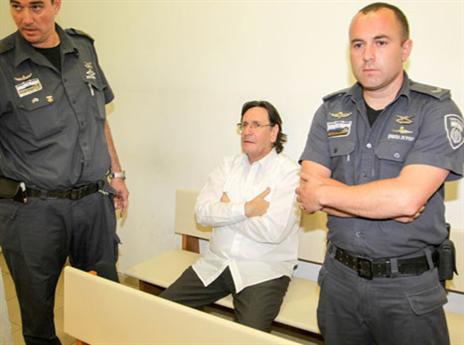 הורשע בשורה של עבירות. ארז