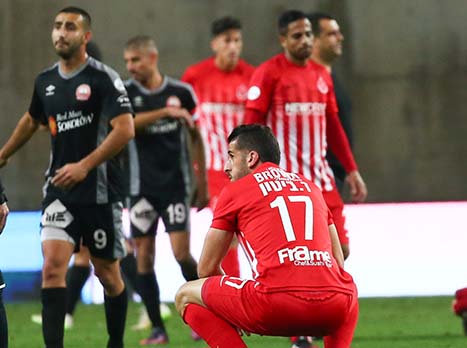 הפועל ת"א פספסה עוד הזדמנות לעלות מעל לקו האדום (דני מרון)