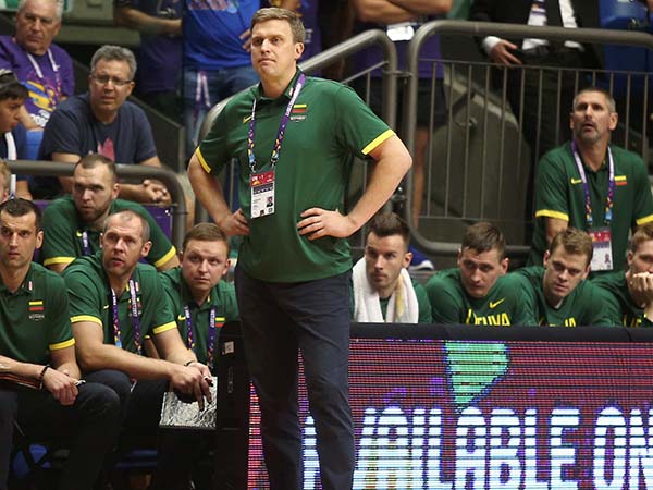 אדומאיטיס. ליטא קרסה (FIBA)