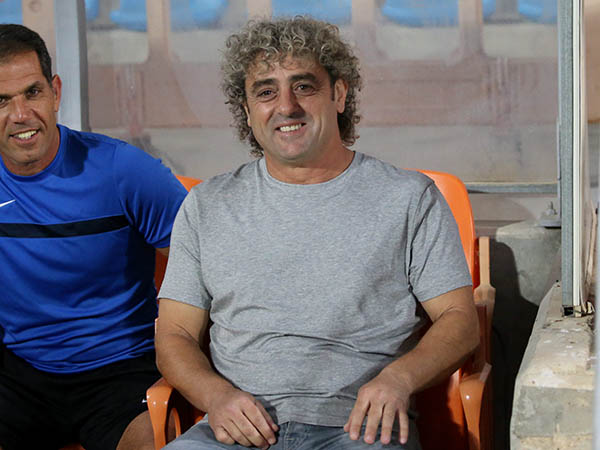 נקודה ראשונה. עטר (יוסי שקל)