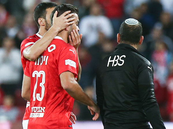 החברים בב"ש ניסו לנחם (דני מרון)