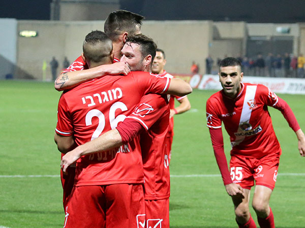 "אנחנו משחקים כדורגל שמח" (צילום: יוסי שקל)