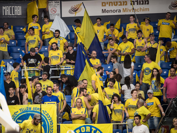אכזבה מכמות הקהל (עודד קרני)