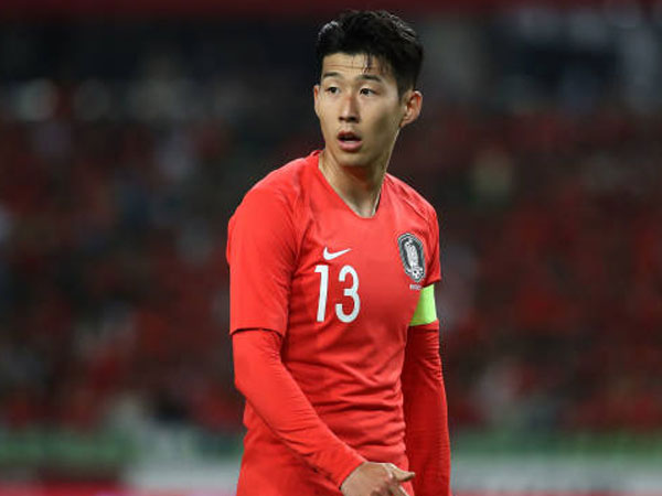 כל קוריאה על הגב שלו. סון (getty)