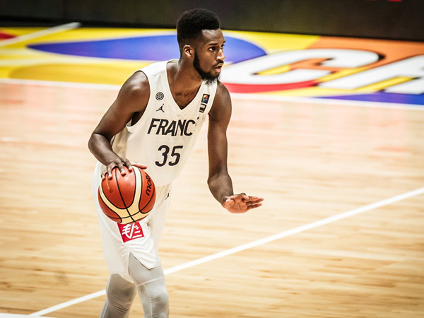 דיווארה. אחד האתלטים הגדולים באליפות (FIBA)