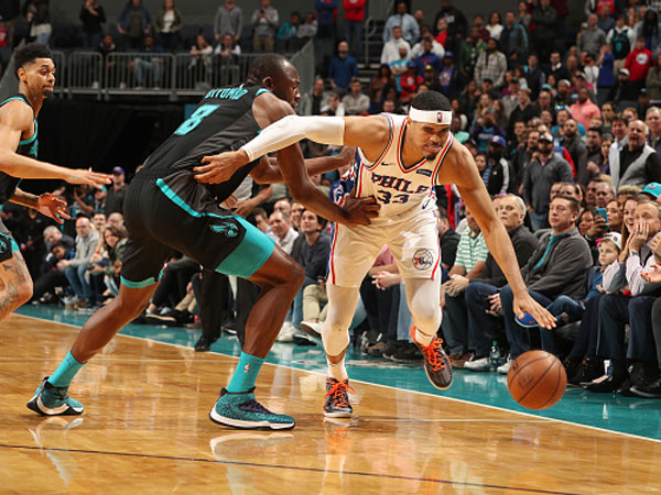 יש חיים בלי אמביד (צילום: Kent Smith/NBAE via Getty Images)