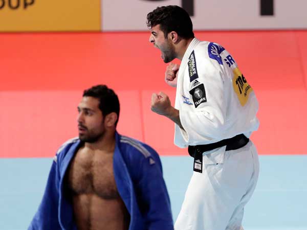 מוקי עם המצרי. לא לחץ את ידו (Getty)