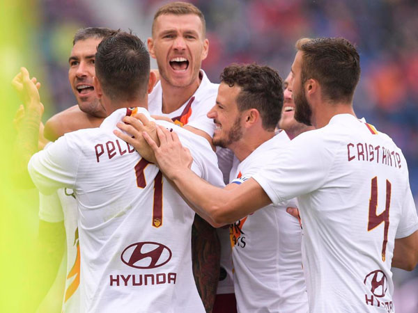 (Roma Twitter)