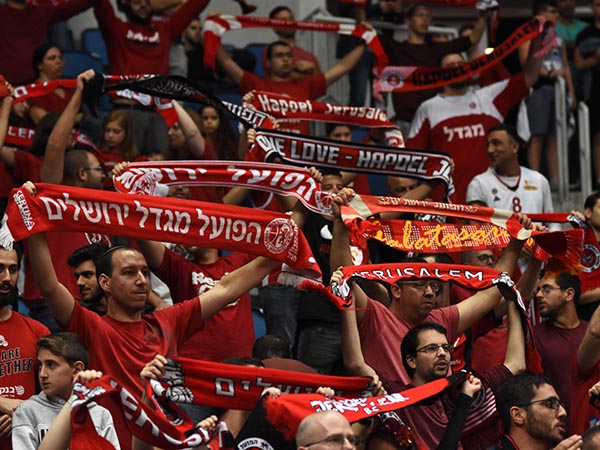 הצבא האדום הגיע לארנה (דב הליקמן)