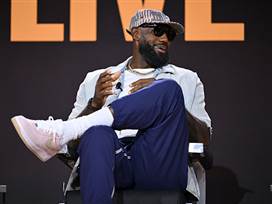 (Photo by Roy Rochlin/Getty Images for Fanatics)