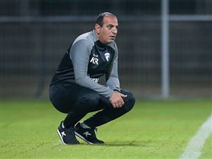 רפואה יכול לחייך. (מאור אלקסלסי)